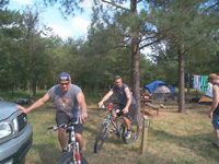 Mt bikers getting ready
